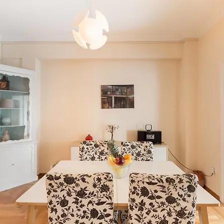 Irodotou Grand Apartment *